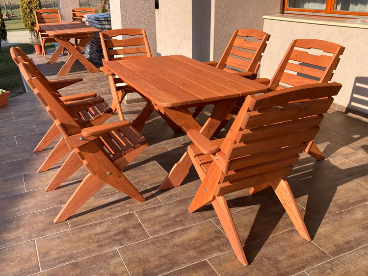 virag_kerti_butorok_osszecsukhato_asztal_6-8_szekkel4